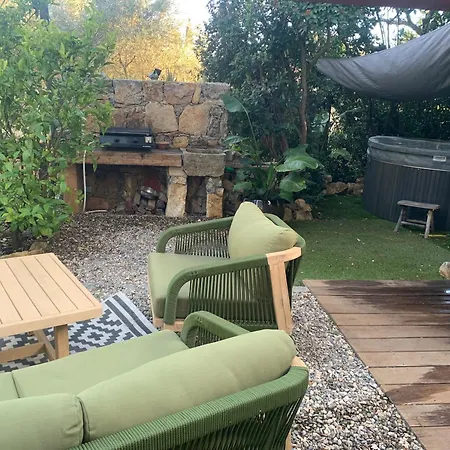 Cabanon Hébergement de vacances *